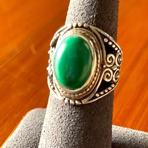 American made sterling silver & Jade ring - size 7